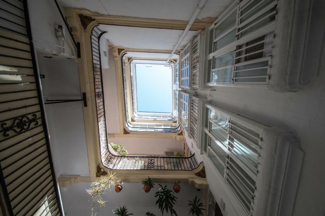 Apartamento Aires Mediterraneos Apartment Cadiz Exterior photo
