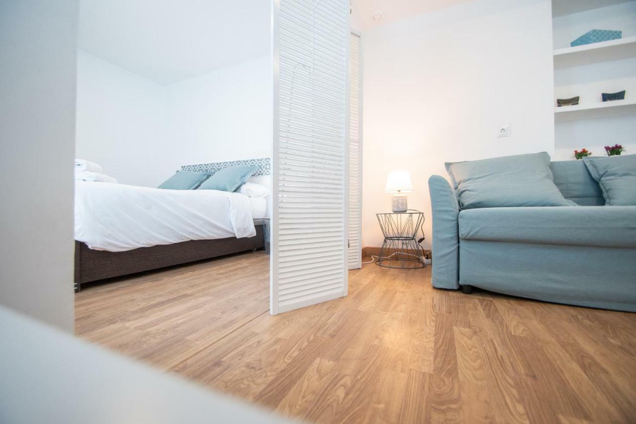 Apartamento Aires Mediterraneos Apartment Cadiz Exterior photo